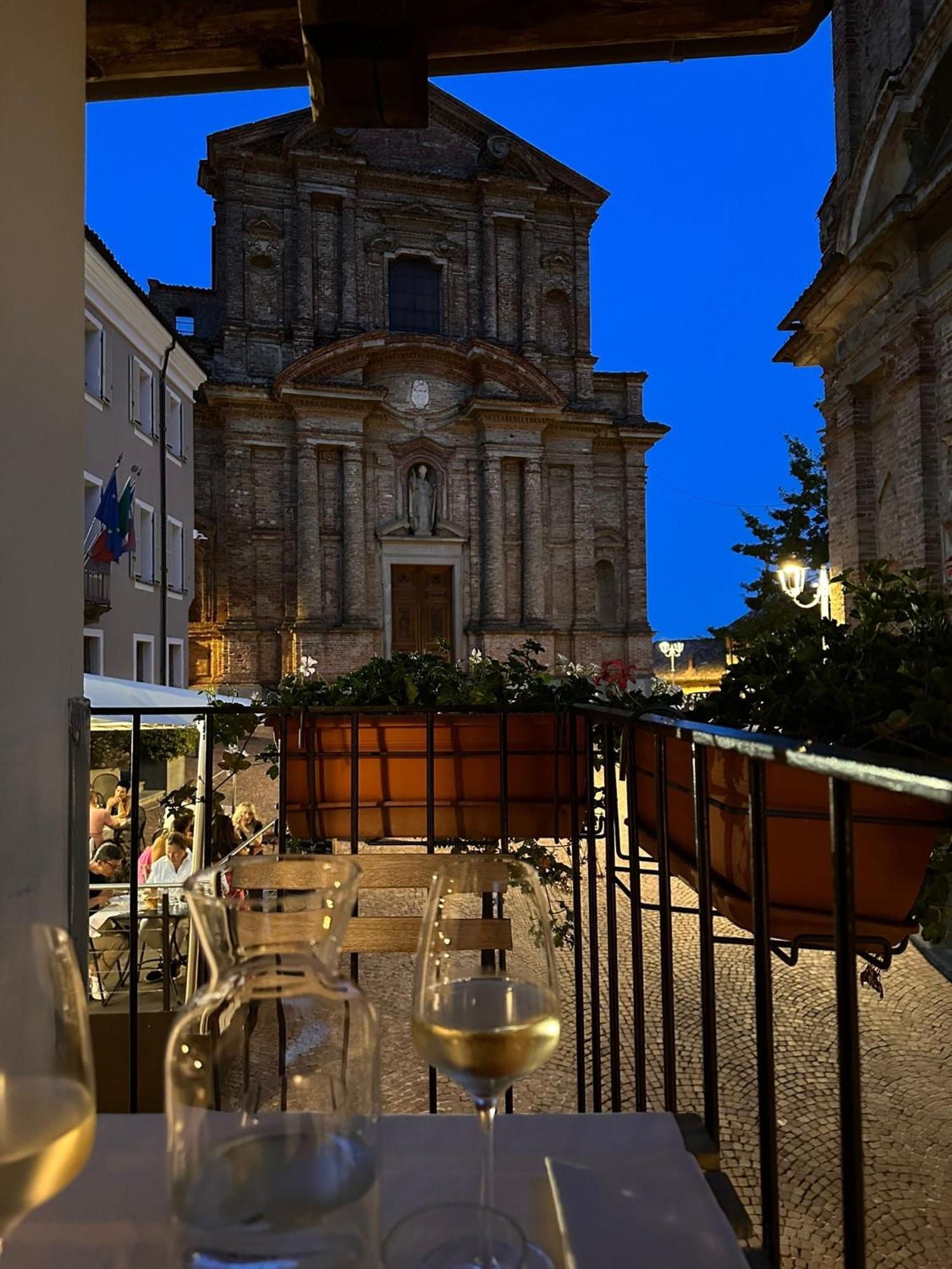 Historical Duomo Apartment Alba Exterior photo