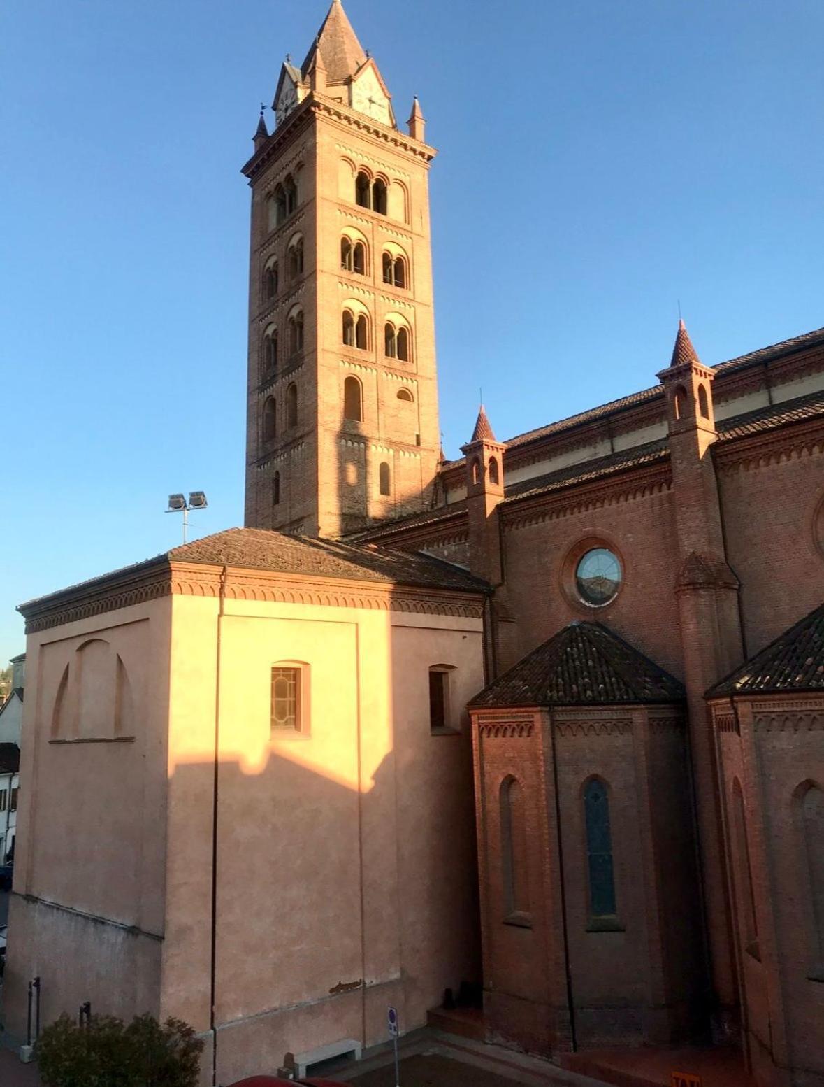 Historical Duomo Apartment Alba Exterior photo